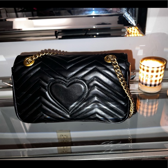 Authentic Gucci GG Marmont Small Matelassé Shoulder Bag - Picture 3 of 6